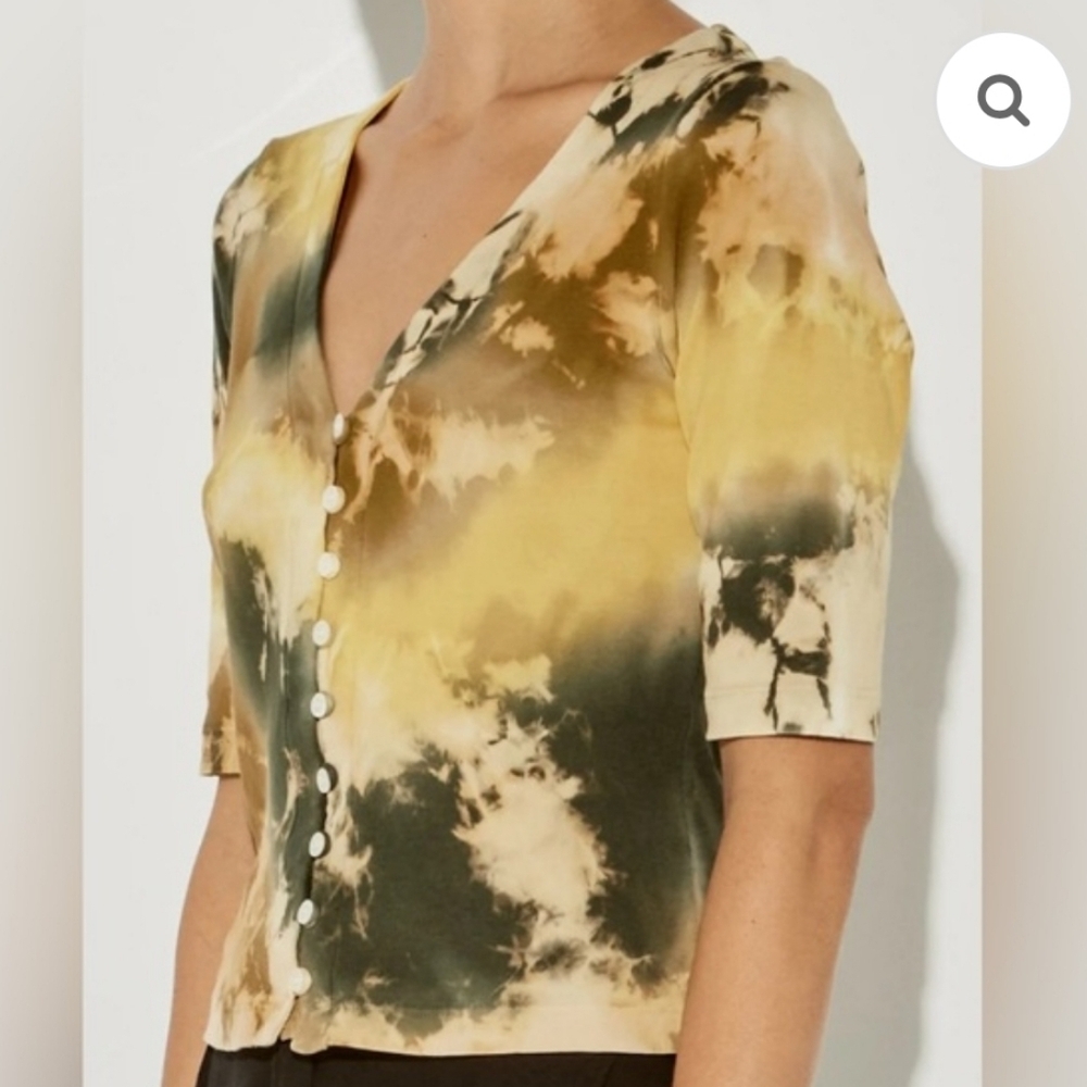 RAQUEL ALLEGRA TIE-DYE 3/4 SLEEVES V NECK FRONT BUTTON SZ MEDIUM NWOT